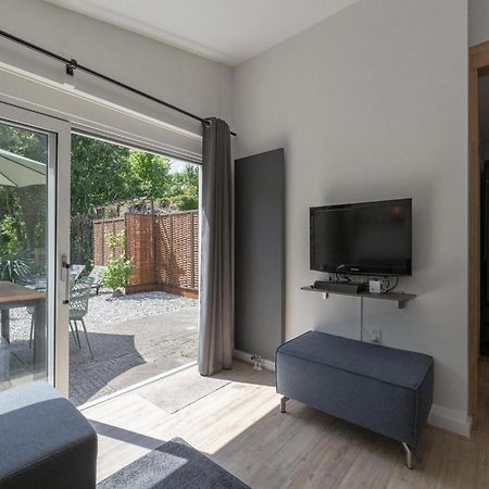 Luxurious Furnished Bungalow With Terrace カラントスウオーフ エクステリア 写真