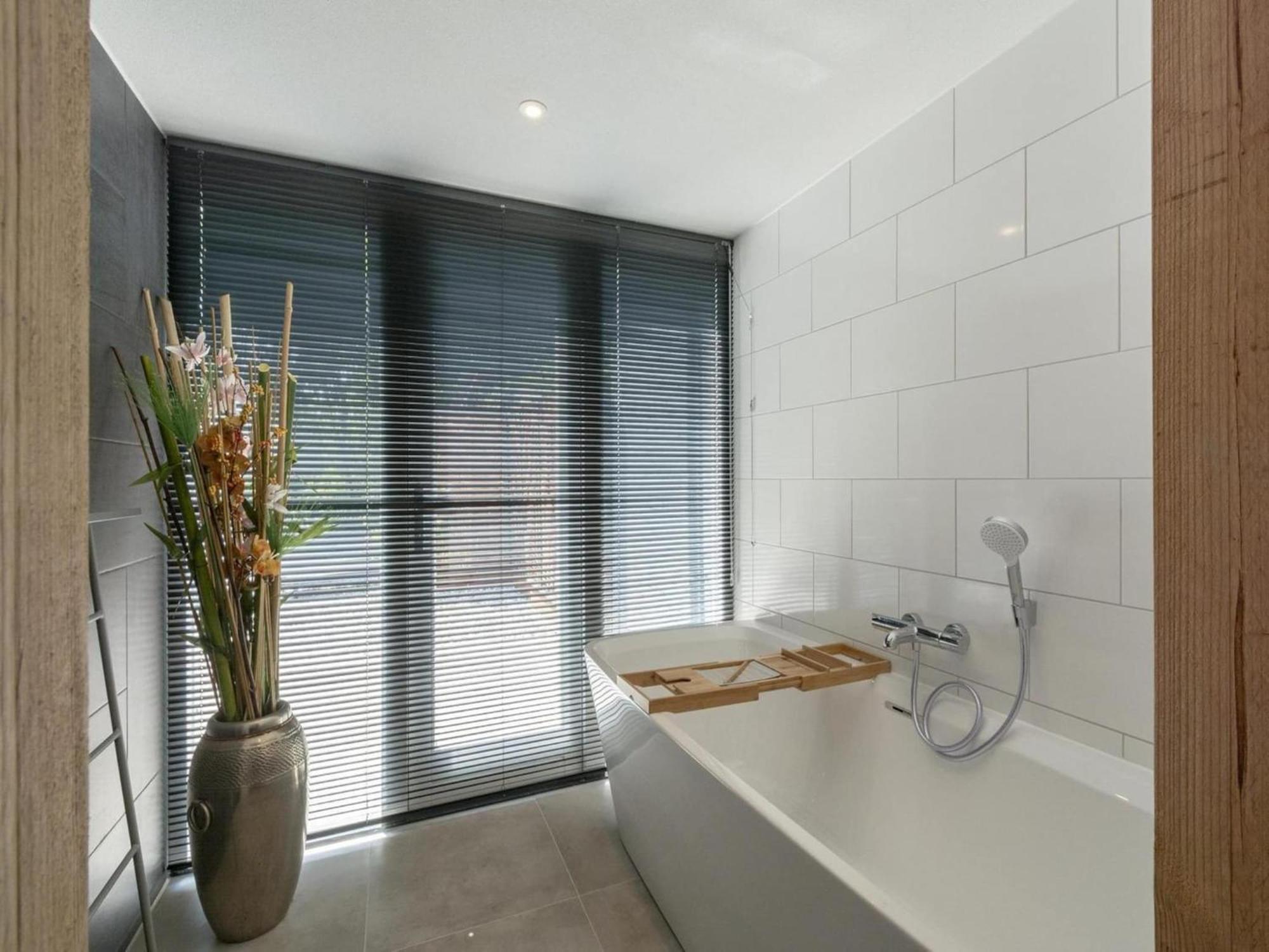 Luxurious Furnished Bungalow With Terrace カラントスウオーフ エクステリア 写真